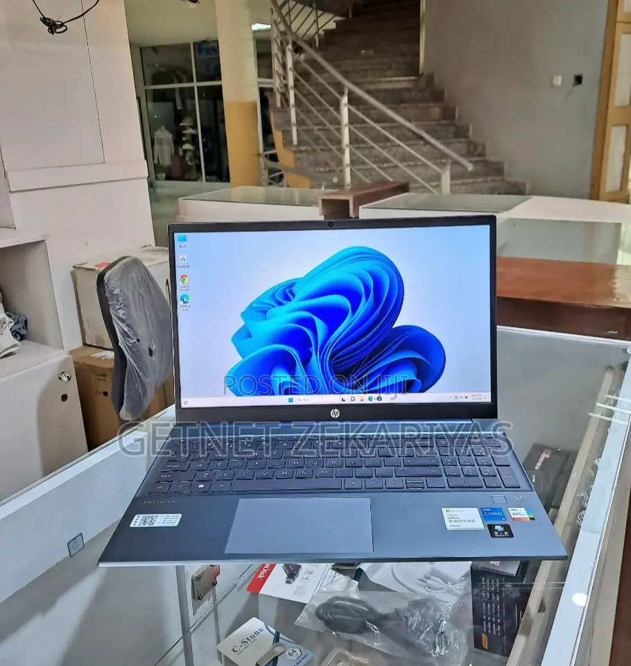 New Laptop HP Pavilion 15 16GB Intel Core I5 SSD 1T