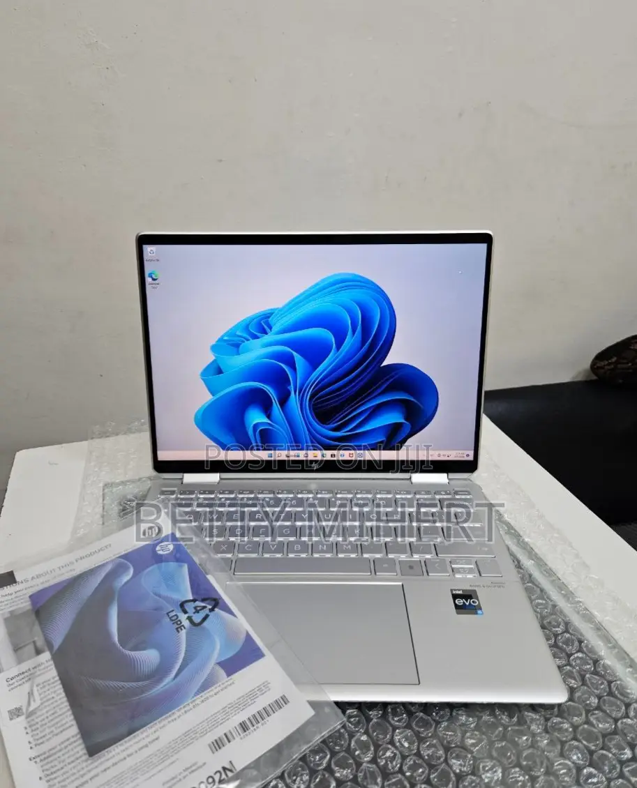 New Laptop HP Spectre X360 8GB Intel Core I5 SSD 512GB