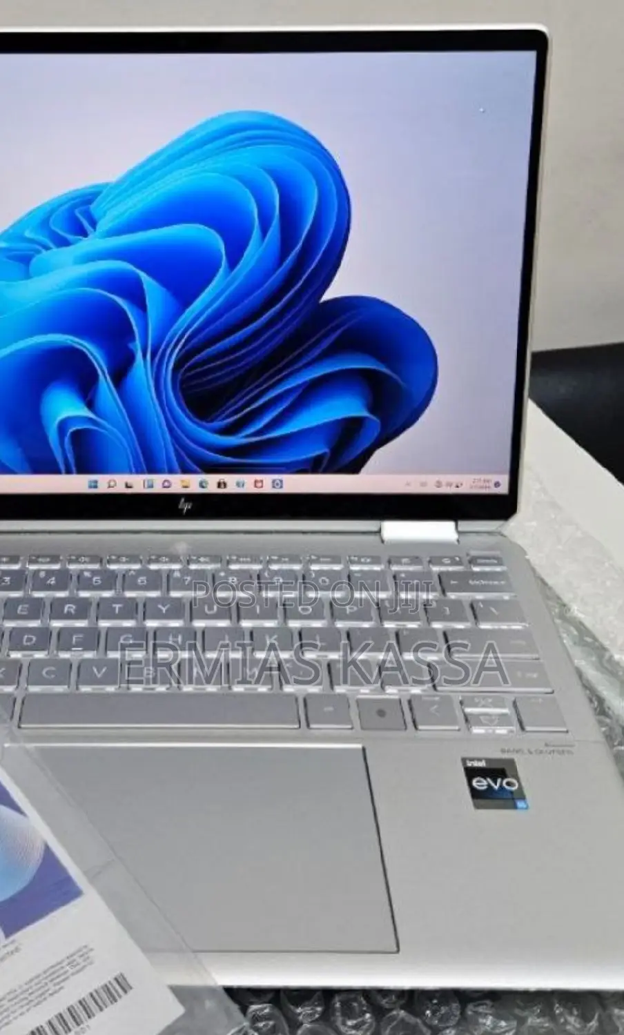 New Laptop HP Spectre X360 8GB Intel Core I5 SSD 512GB