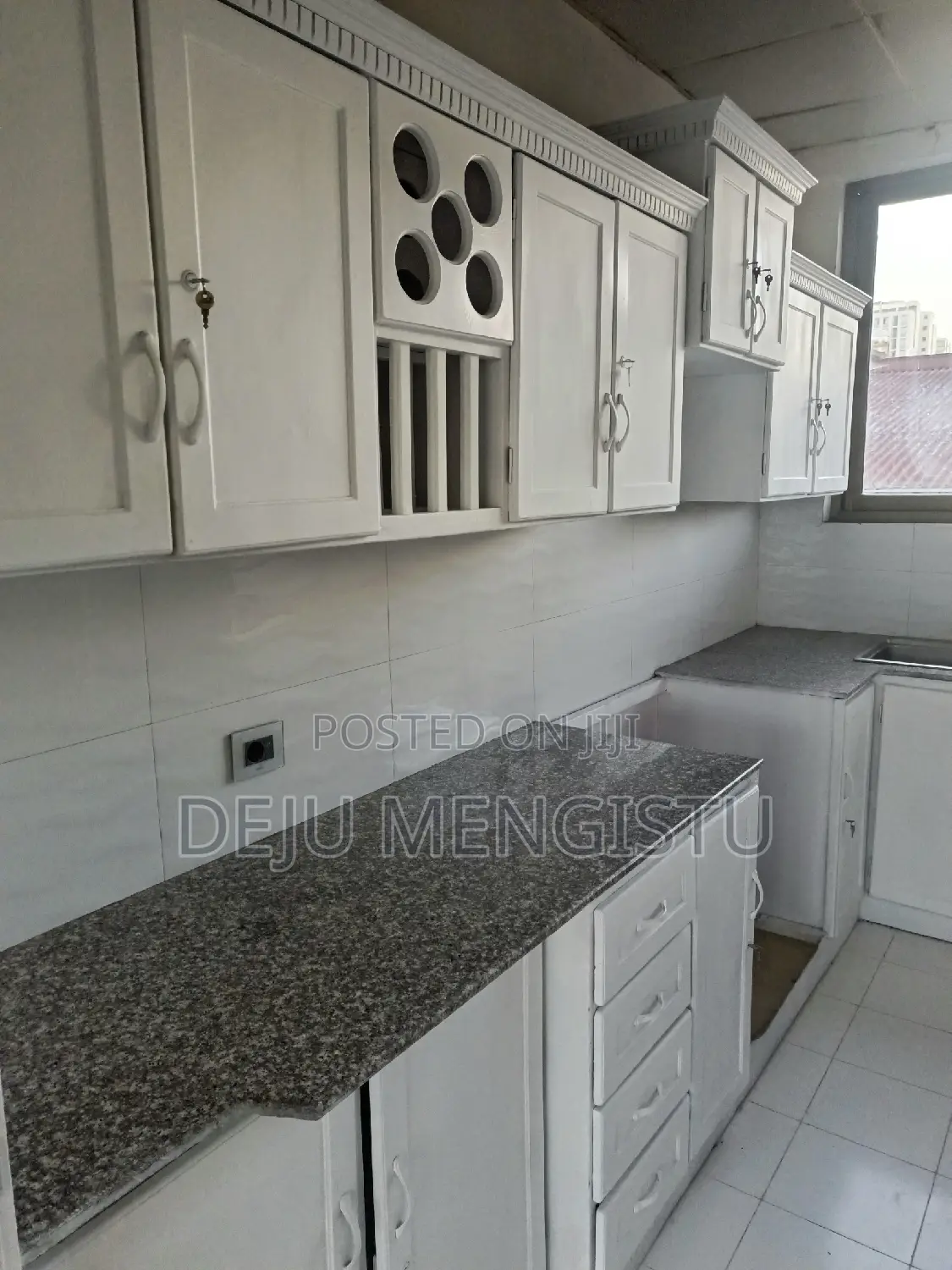3bdrm Apartment in ሳበ ሁለት(72), Bole for rent
