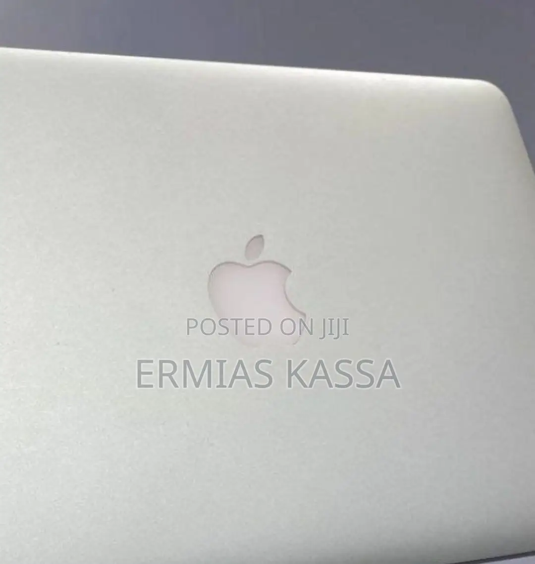 New Laptop Apple MacBook Pro 2015 16GB Intel Core I5 SSD 256GB