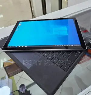 New Laptop Microsoft Surface Pro 4 8GB Intel Core I5 SSD 256GB