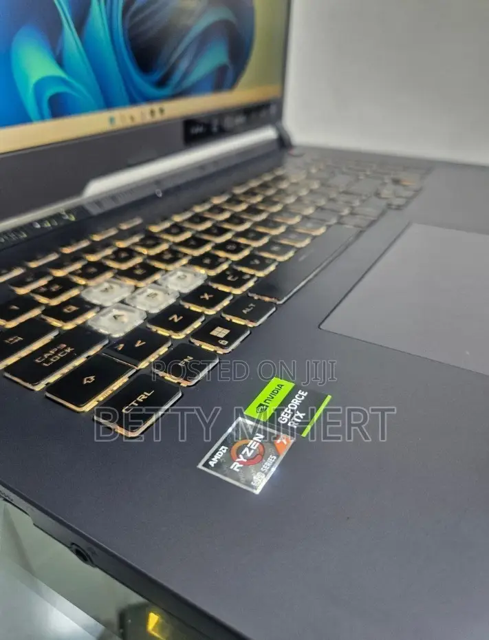 New Laptop Asus ROG Strix G15 16GB AMD Ryzen 7 SSD 1T