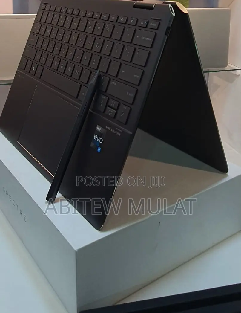 New Laptop HP Envy Spectre XT 13 16GB Intel Core I7 SSD 1T