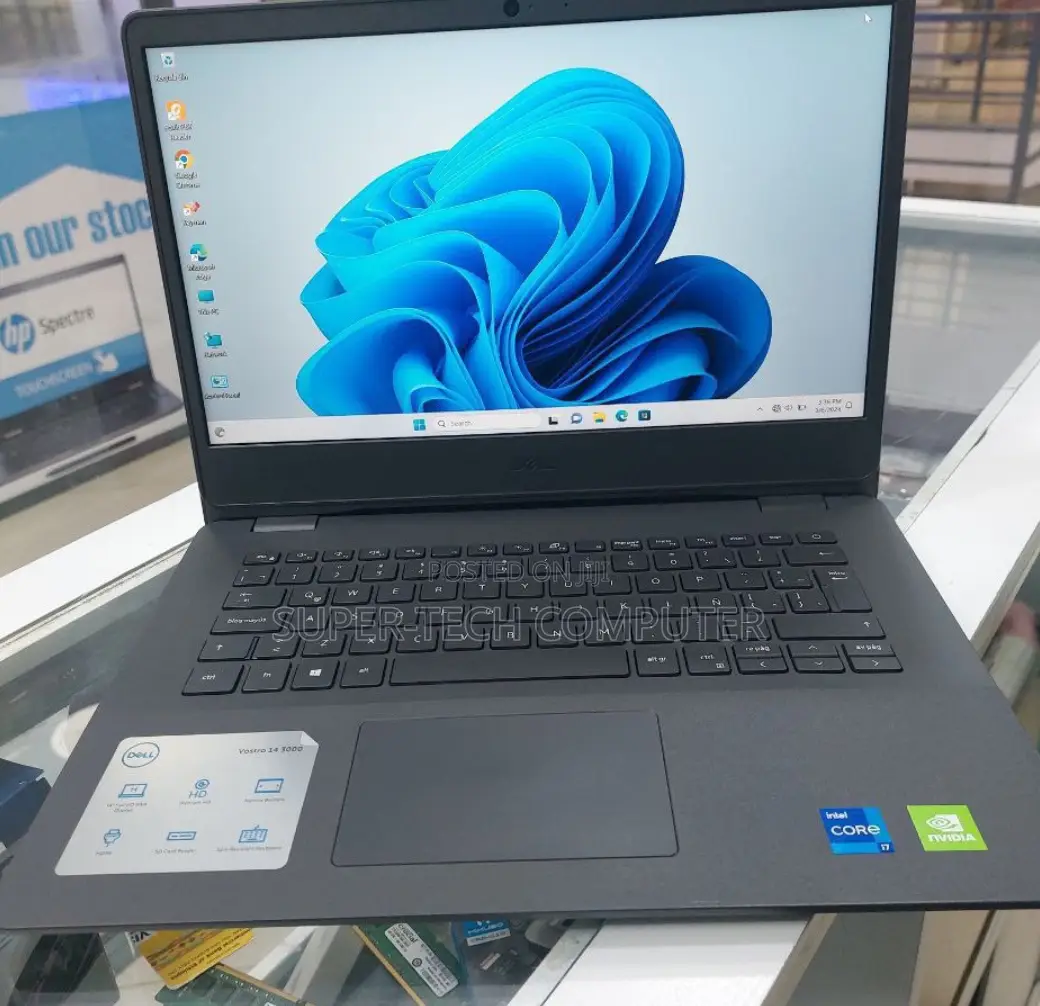 New Laptop Dell Vostro 1540 16GB Intel Core I7 SSD 1T