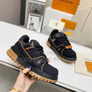 Photo - Louis Vuitton Trainer's MONOGRAM 2023 MAXI