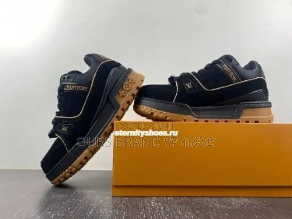 Louis Vuitton Trainer's MONOGRAM 2023 MAXI