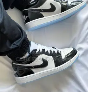 Photo - Origional Nike Air Jordan 1 Low 'Concord Shoes