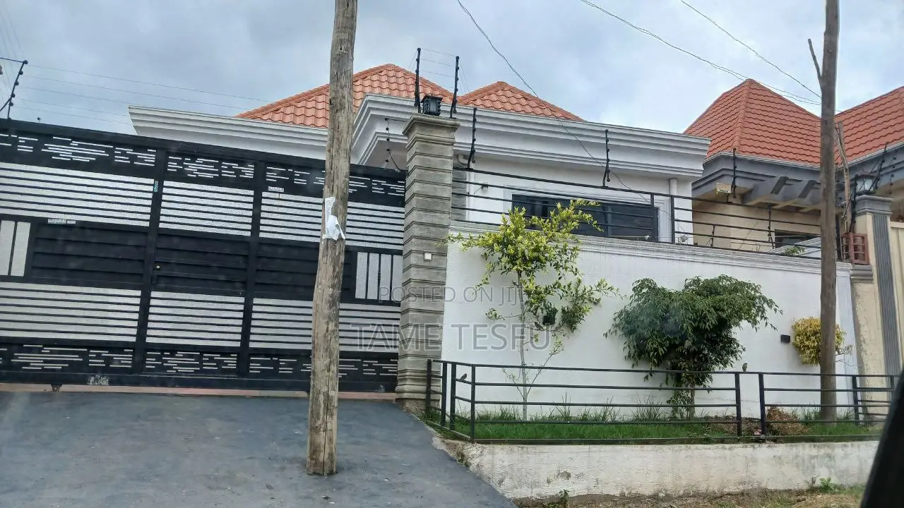 Furnished 3bdrm Villa in Hayat, Yeka for sale