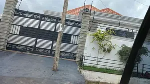 Furnished 3bdrm Villa in Hayat, Yeka for sale