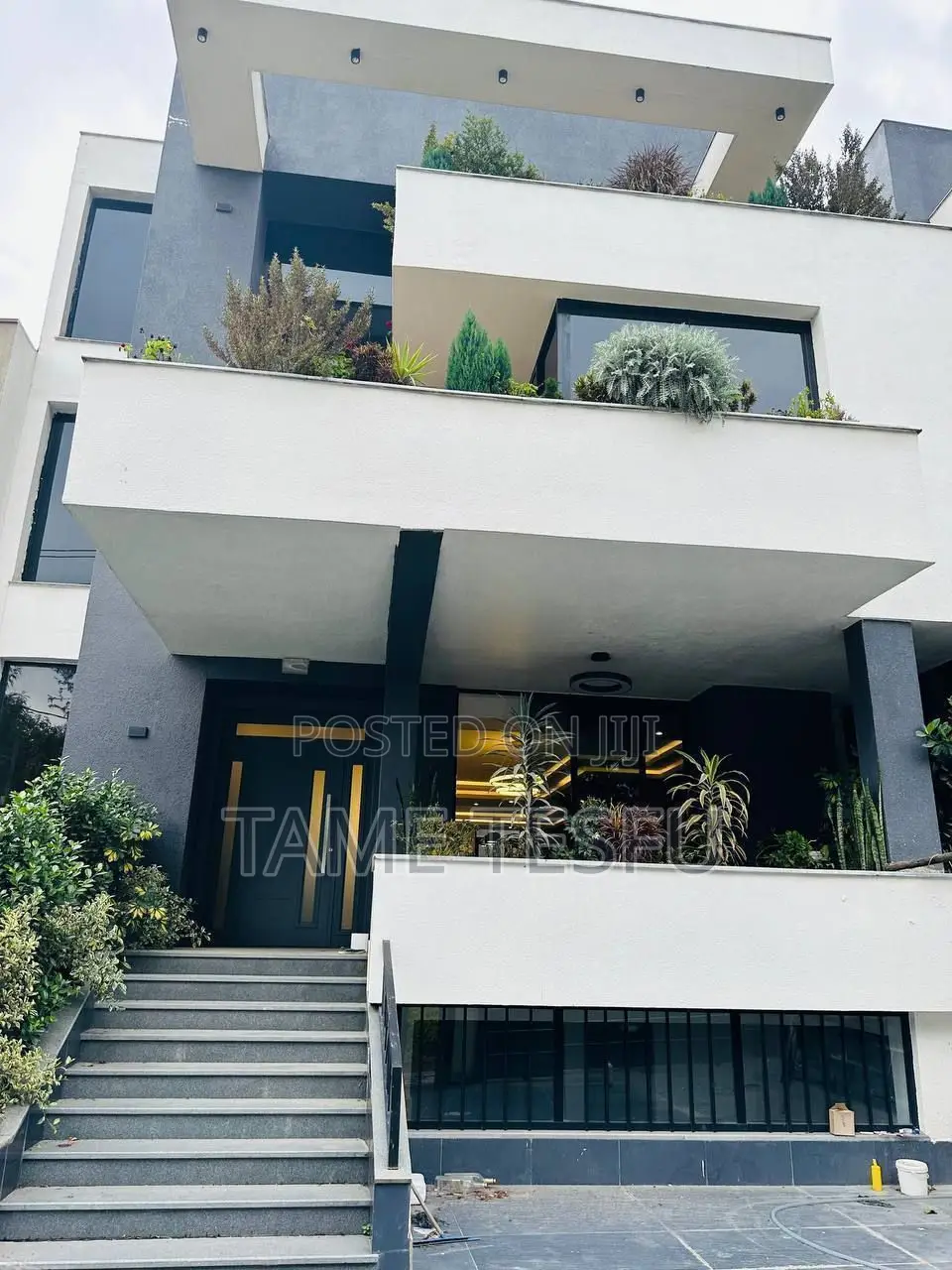 Furnished 8bdrm House in Garjii, Bole for sale