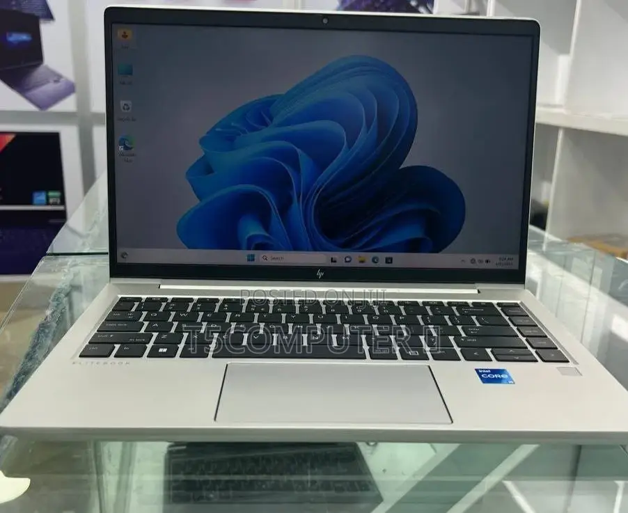 New Laptop HP EliteBook 840 G8 16GB Intel Core I7 SSD 512GB