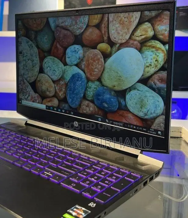 New Laptop HP 8GB AMD Ryzen 5 HDD+SSD 256GB
