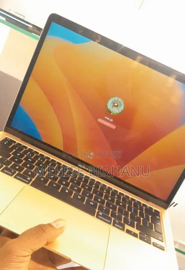 New Laptop Apple MacBook Pro M1 8GB Intel Core I5 SSD 256GB