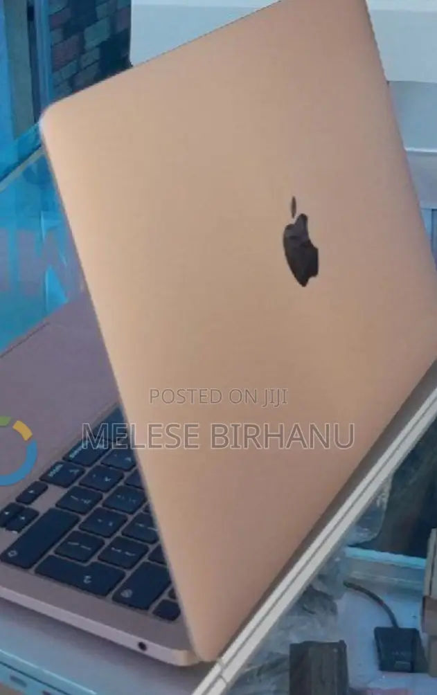 New Laptop Apple MacBook Pro M1 8GB Intel Core I5 SSD 256GB