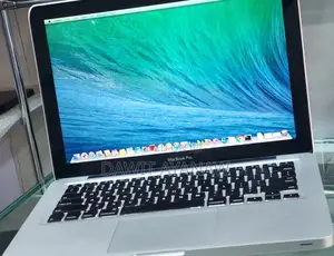 New Laptop Apple MacBook Pro 2012 4GB Intel Core I5 HDD 500GB