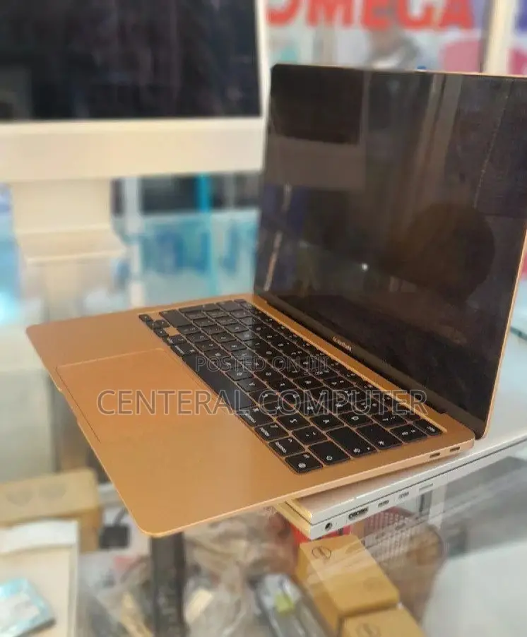 New Laptop Apple MacBook Pro M1 8GB Apple M1 SSD 256GB