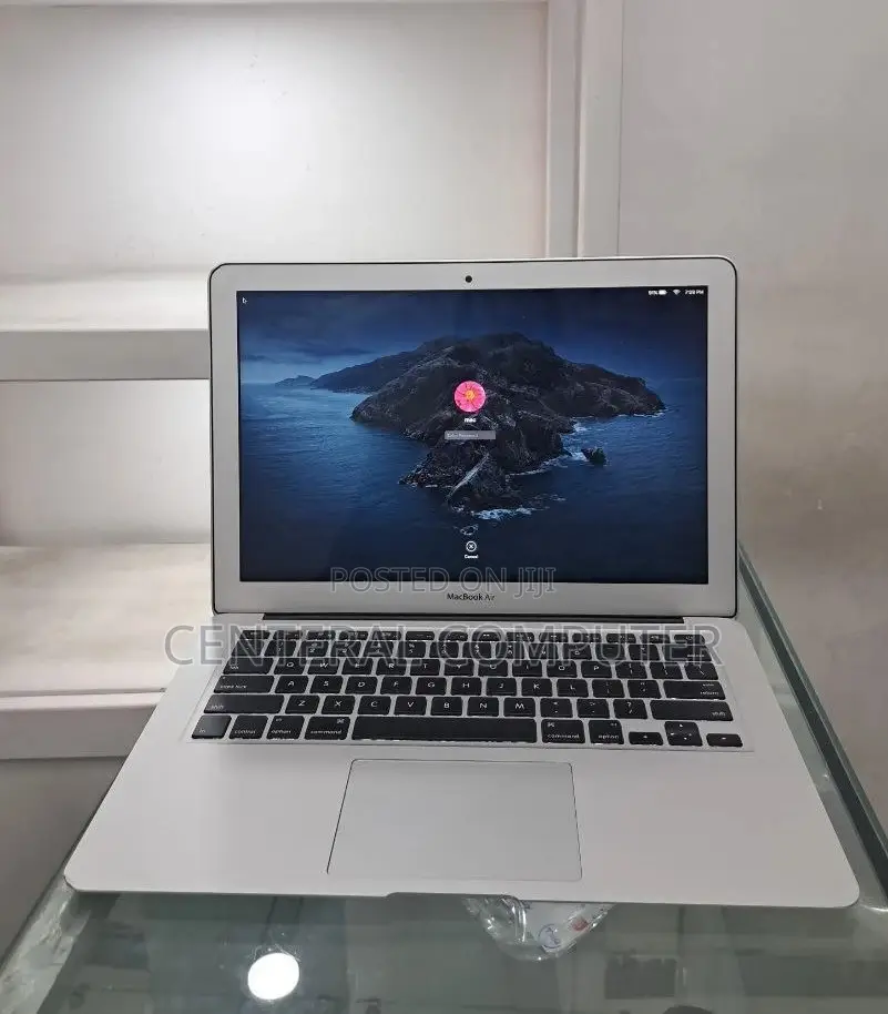 Laptop Apple MacBook 2017 8GB Intel Core I5 SSD 128GB
