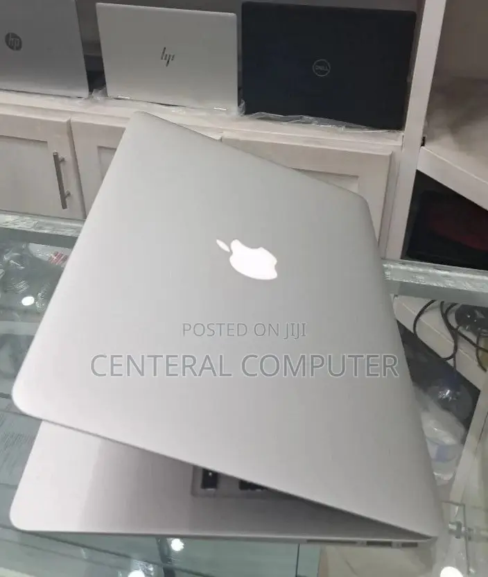 Laptop Apple MacBook 2017 8GB Intel Core I5 SSD 128GB