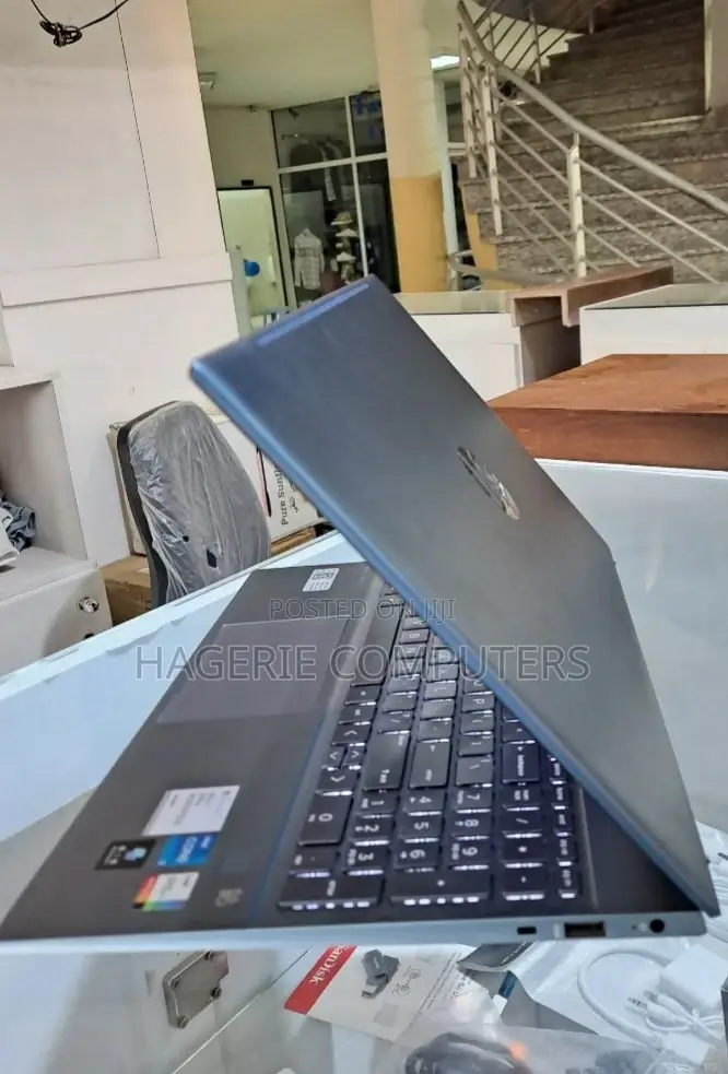 New Laptop HP Pavilion 15z 16GB Intel Core I5 SSD 1T