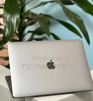 New Laptop Apple MacBook Air 2022 M2 8GB Intel Core I7 SSD 256GB