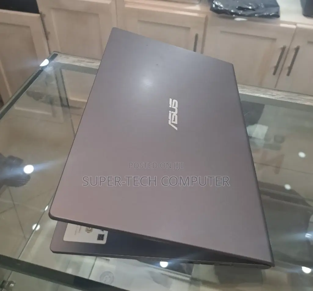 New Laptop Asus VivoBook E403NA 8GB Intel Core I3 SSD 256GB