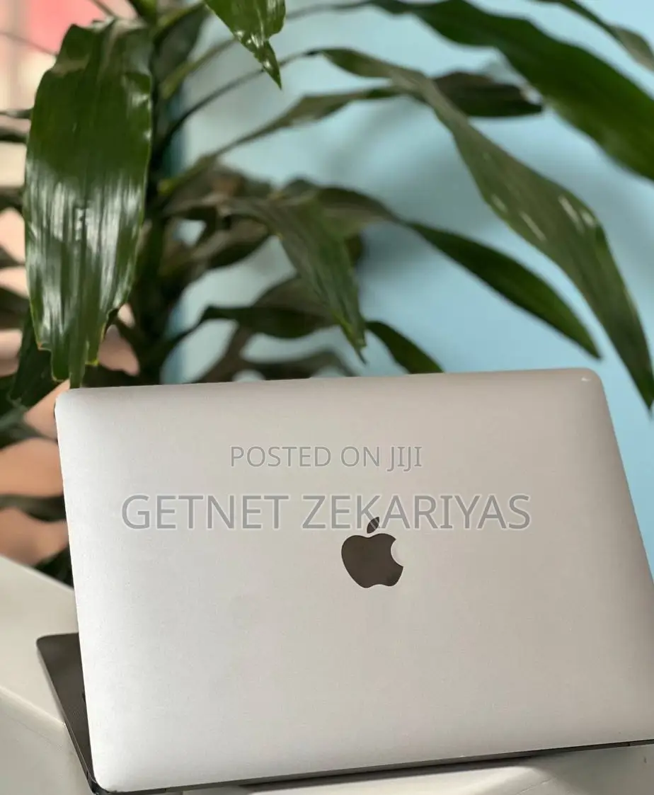 New Laptop Apple MacBook Air 8GB Apple M1 SSD 256GB