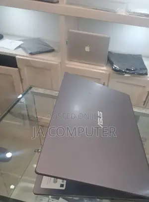 New Laptop Asus VivoBook 15 X505BA 8GB Intel Core I7 SSD 256GB