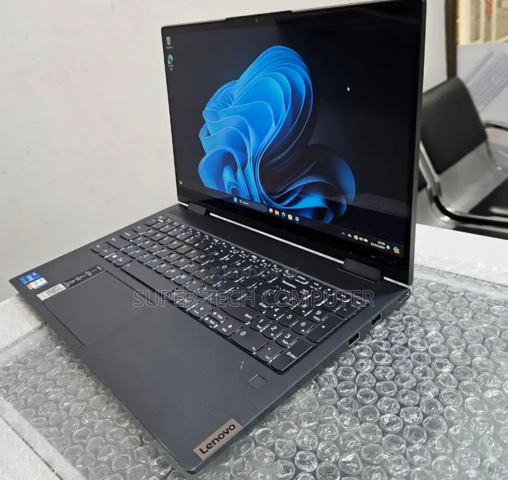 New Laptop Lenovo Yoga 730 8GB Intel Core I5 SSD 512GB