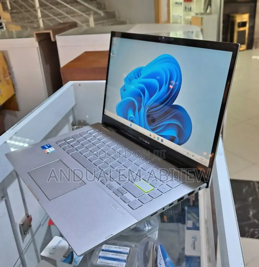 New Laptop Asus VivoBook 15 X510UQ 8GB Intel Core I5 SSD 512GB