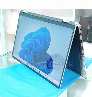 Photo - New Laptop HP Spectre 16GB Intel Core i7 SSD 512GB