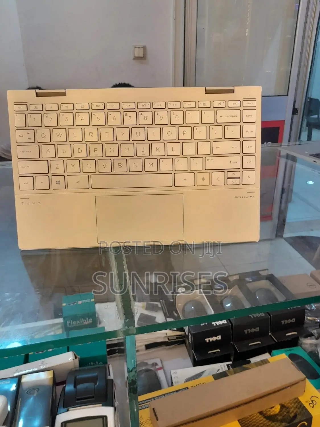 New Laptop HP Envy X360 8GB Intel Core I7 SSD 512GB