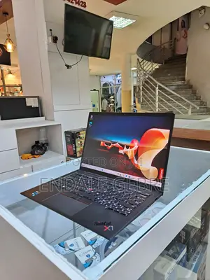 Photo - New Laptop Lenovo ThinkPad X1 16GB Intel Core i7 SSD 512GB