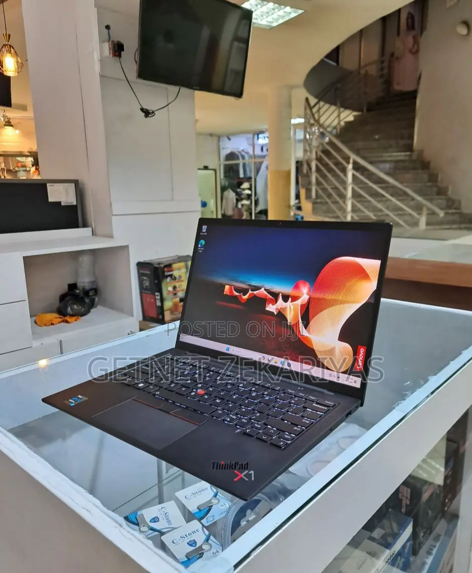 New Laptop Lenovo ThinkPad X1 Carbon 16GB Intel Core I7 SSD 512GB