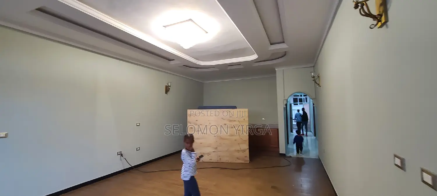 4bdrm Villa in Adis Abba, Yeka for sale