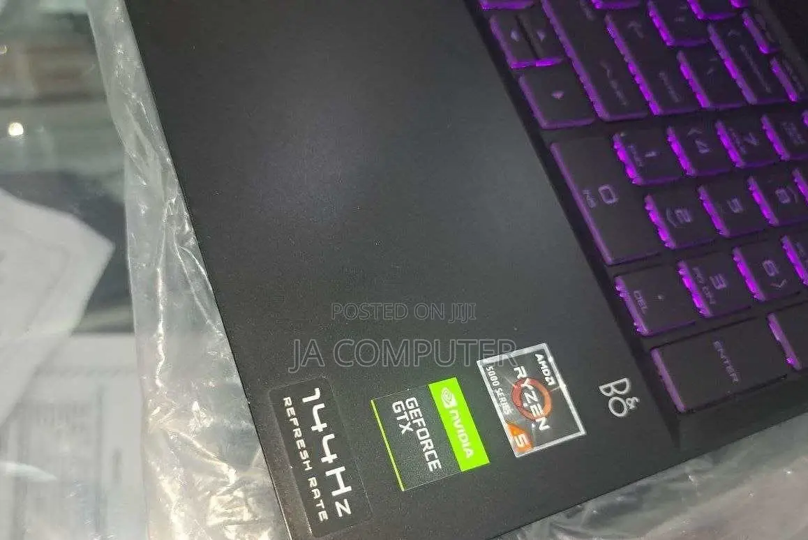 New Laptop HP Pavilion 15 8GB AMD Ryzen 5 SSD 512GB