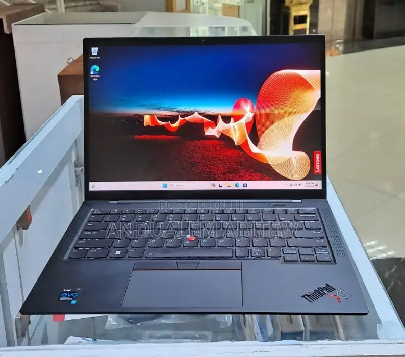 New Laptop Lenovo ThinkPad X1 Carbon 16GB Intel Core I7 SSD 512GB