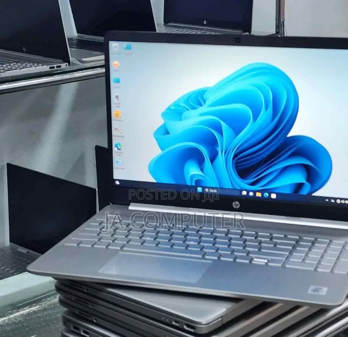 New Laptop HP Pavilion 15 12GB Intel Core I5 SSD 1.5T
