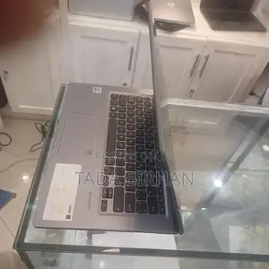 New Laptop Asus VivoBook V551LA 8GB Intel Core I3 SSD 256GB