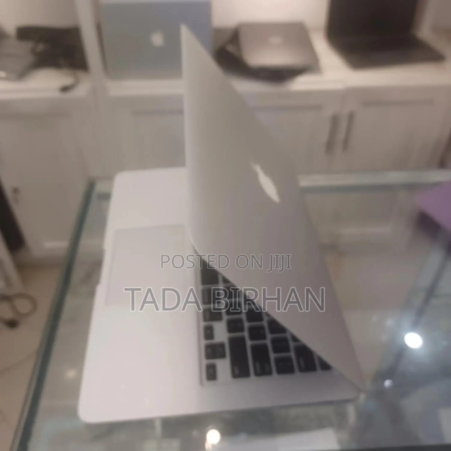 New Laptop Apple MacBook Air 2020 M1 8GB Intel Core I7 SSD 256GB