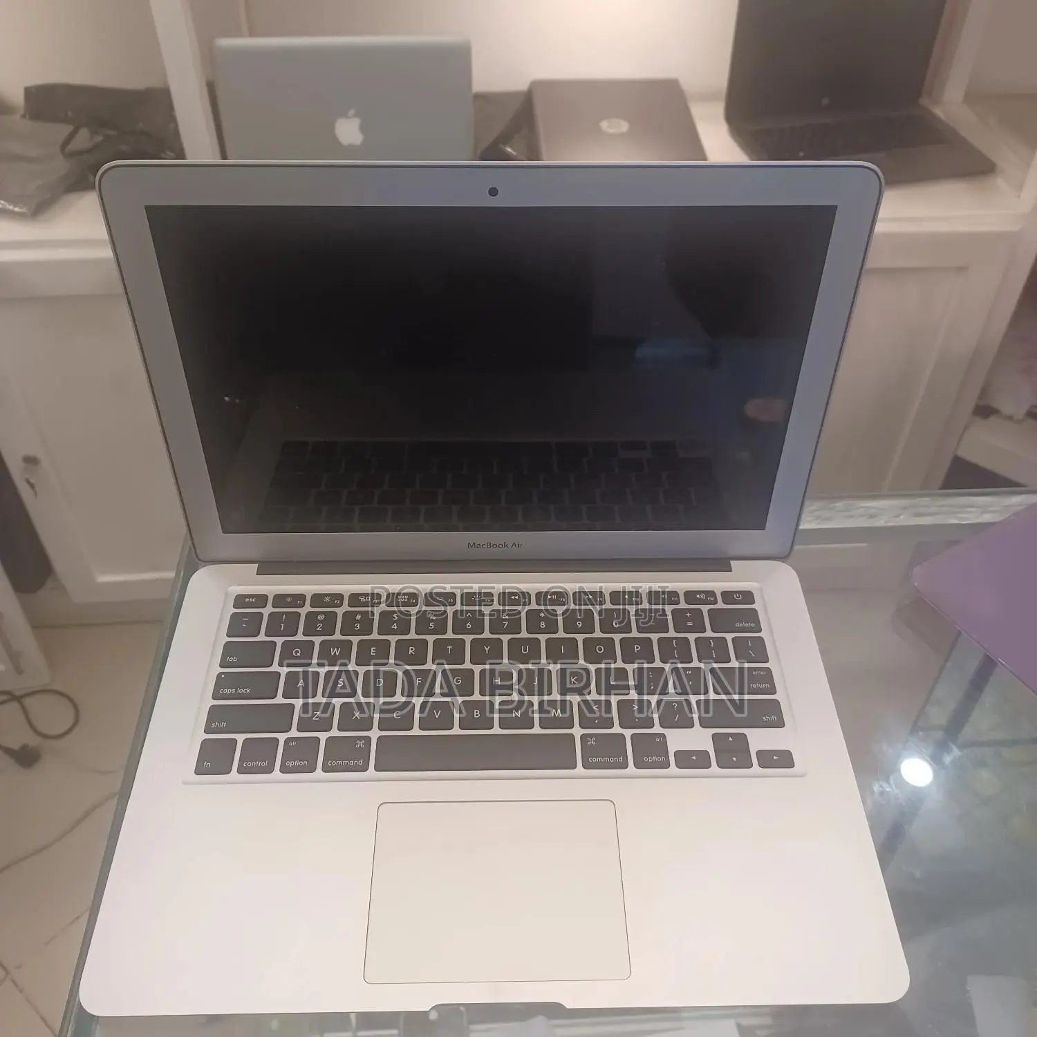 New Laptop Apple MacBook Air 2020 M1 8GB Intel Core I7 SSD 256GB