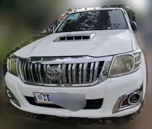 Toyota Hilux 2014 White
