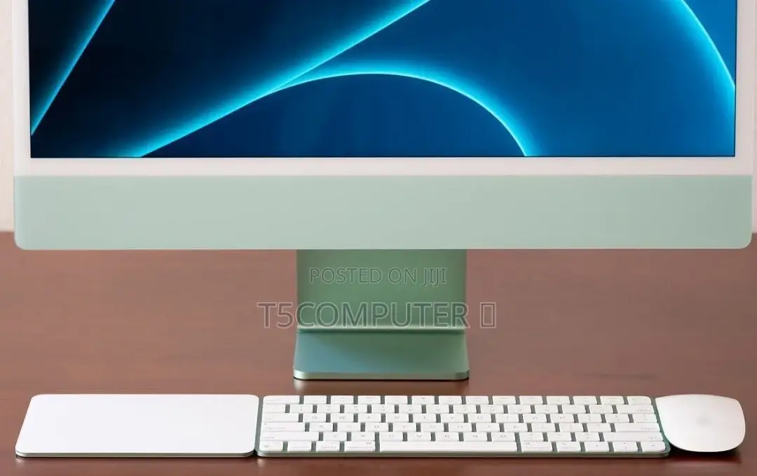 New Laptop Apple MacBook Pro 2021 M1 8GB Intel Core I7 SSD 256GB