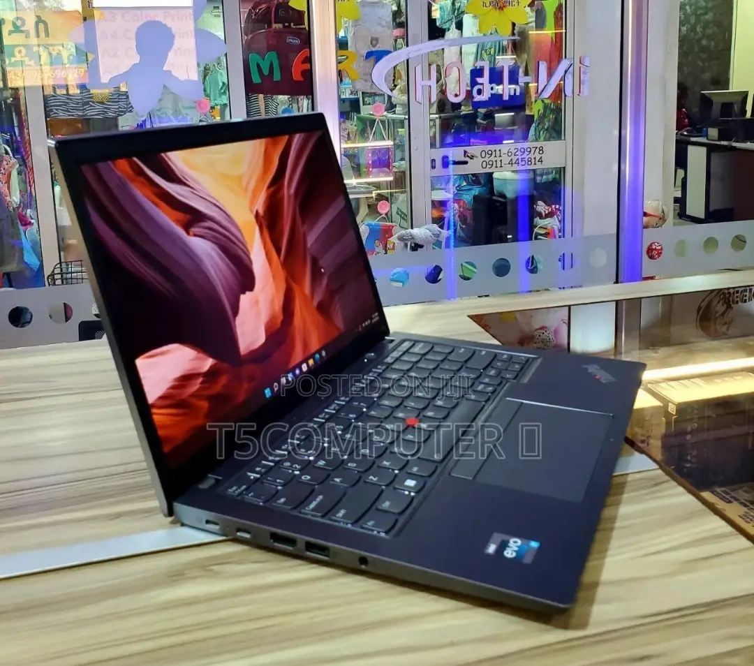 New Laptop Lenovo ThinkPad 13 16GB Intel Core I7 SSD 512GB