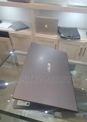 New Laptop Asus VivoBook E403NA 8GB Intel Core I3 SSD 256GB