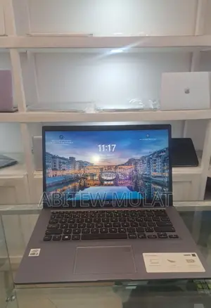 New Laptop Asus VivoBook E403NA 8GB Intel Core I3 SSD 256GB
