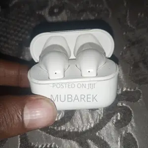 Photo - Pro 5s White Wireless Short Earbud