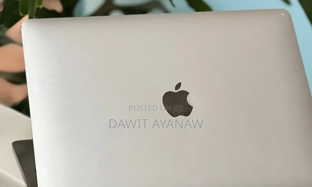 New Laptop Apple MacBook Air 2020 M1 8GB Apple M1 SSD 256GB