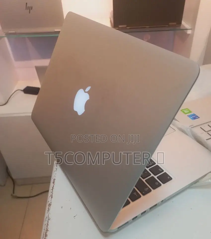 New Laptop Apple MacBook 2015 16GB Intel Core I7 SSD 512GB