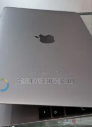 New Laptop Apple MacBook Pro 2017 8GB Intel Core i5 SSD 512GB